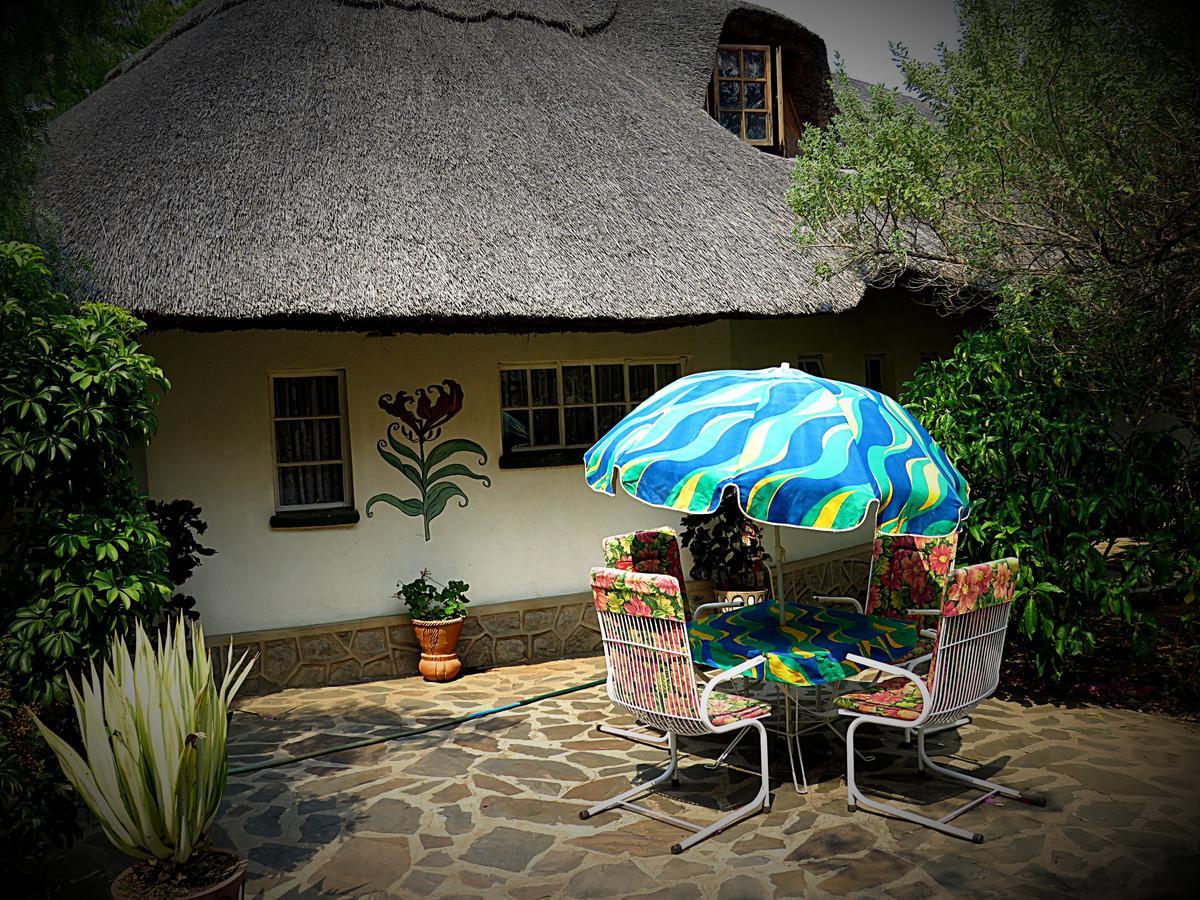 Parrot Lodge Bulawayo Ngoại thất bức ảnh