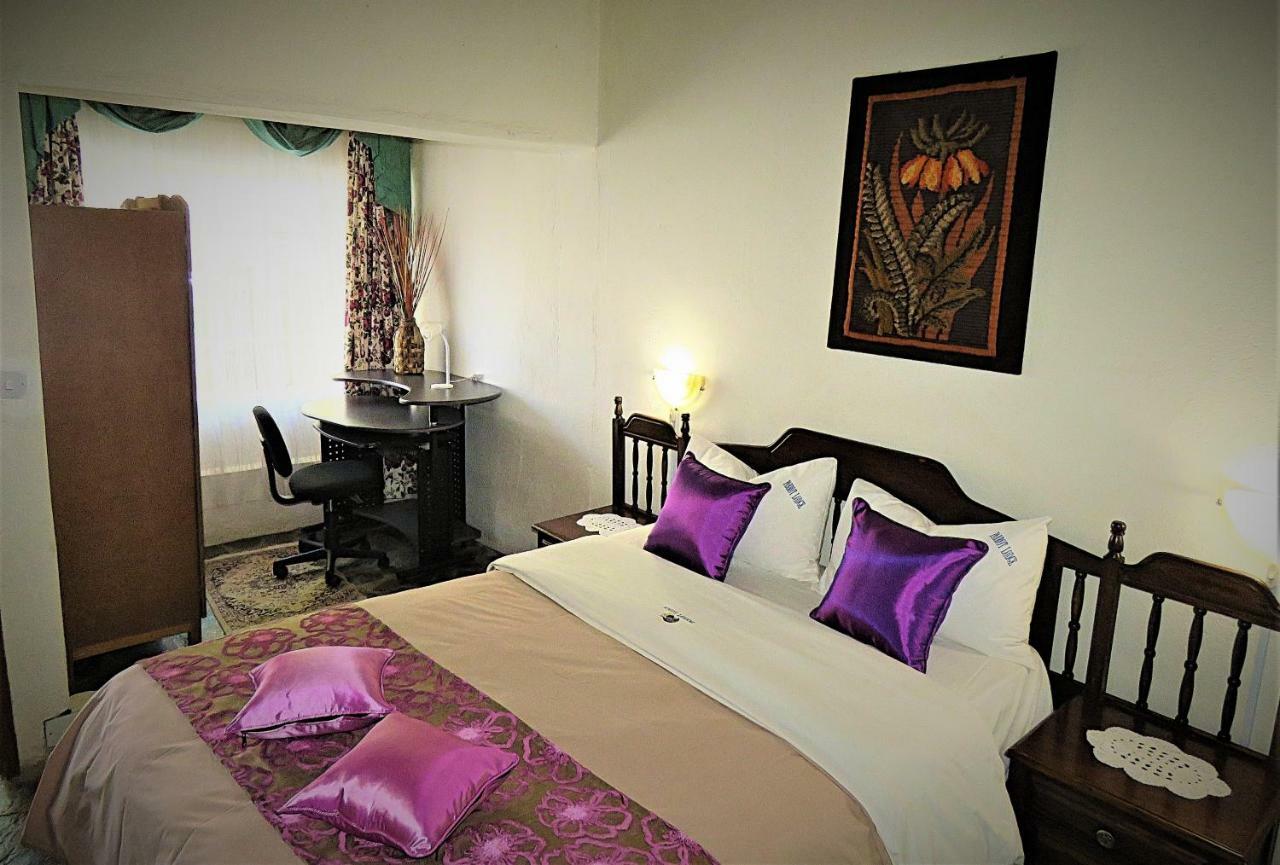 Parrot Lodge Bulawayo Ngoại thất bức ảnh